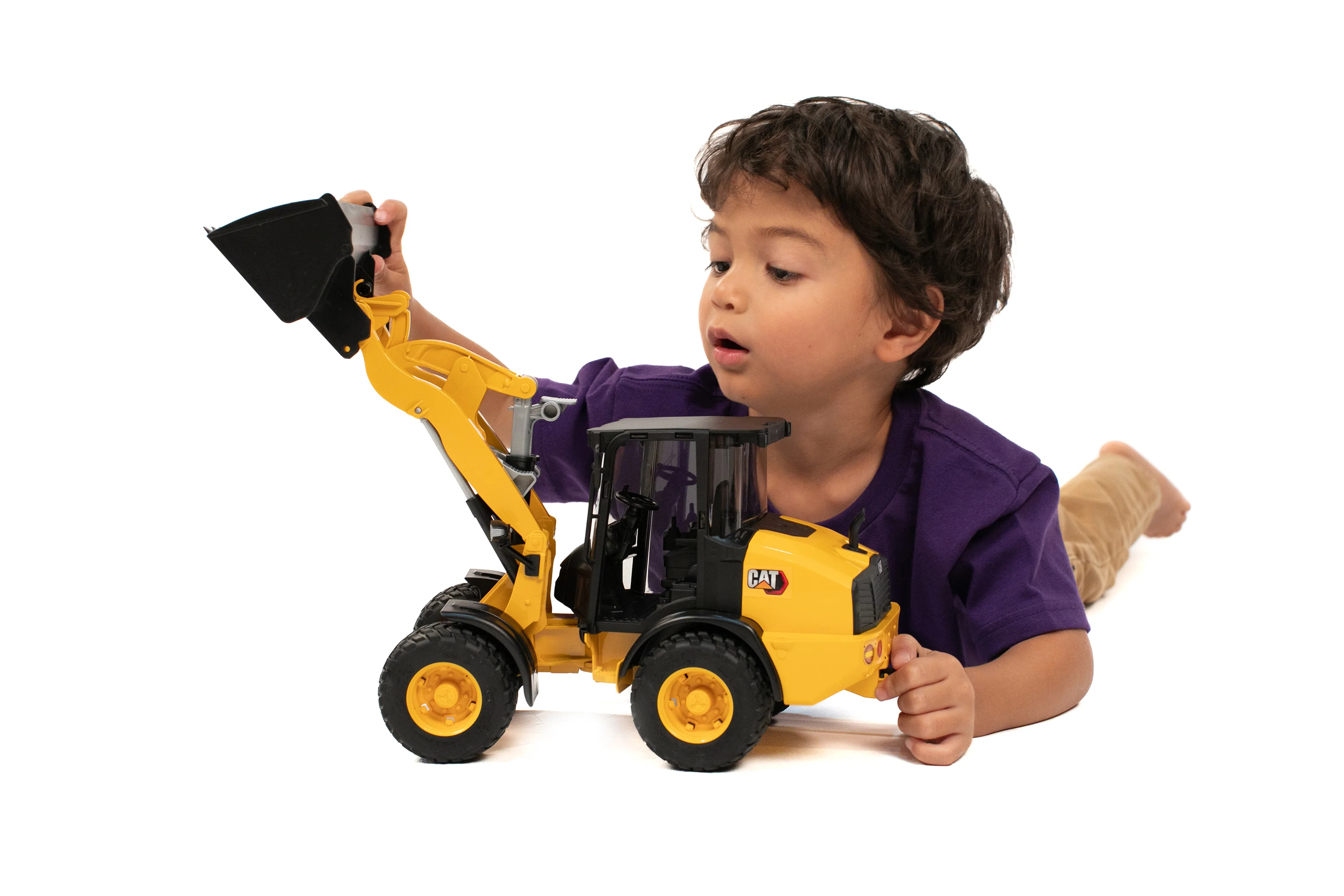 Bruder 02486 Cat® Compact Articulated Wheel Loader 20.12.8 - Image 5
