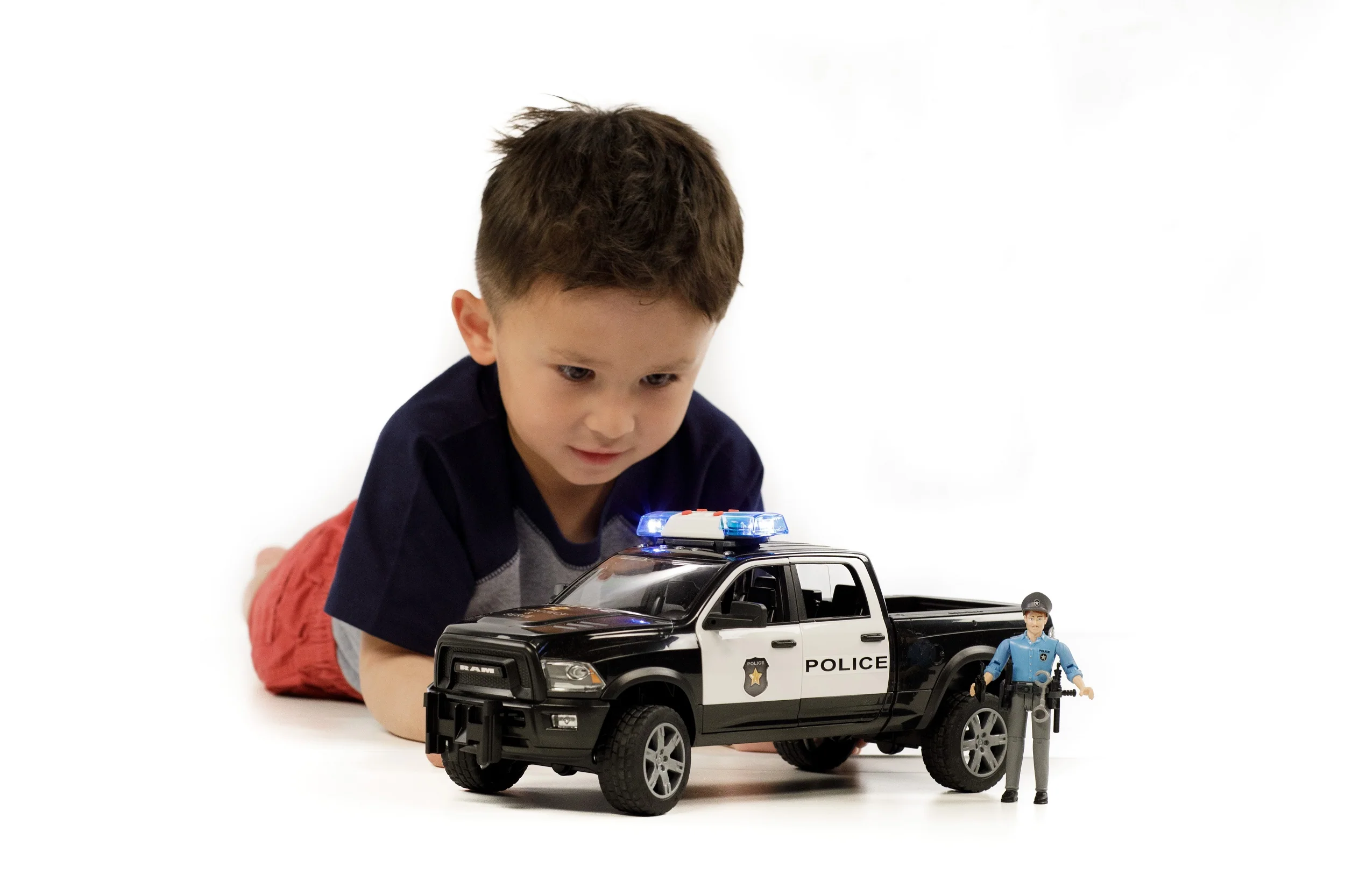 Bruder 02505 Ram 2500 Police Pickup with Police Officer 20.12.8 - Image 4