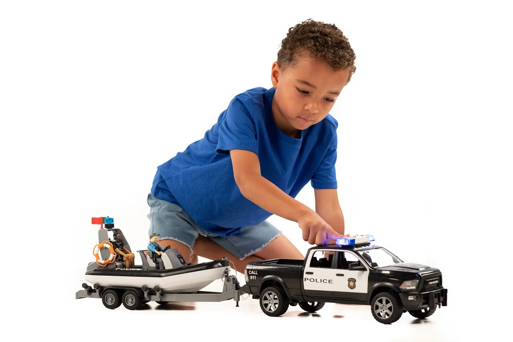 Bruder 02507 Ram 2500 Police Pickup, L+S Module, Trailer with Boat and 2 Figures 20.14.8 - Image 7