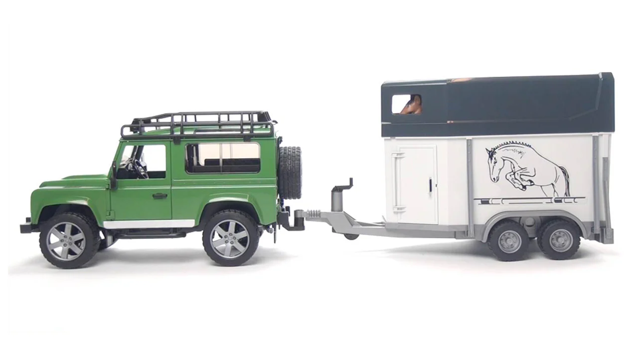 Bruder 02592 Land Rover Defender with Horse Trailer and Horse 26.10.10 - Image 3
