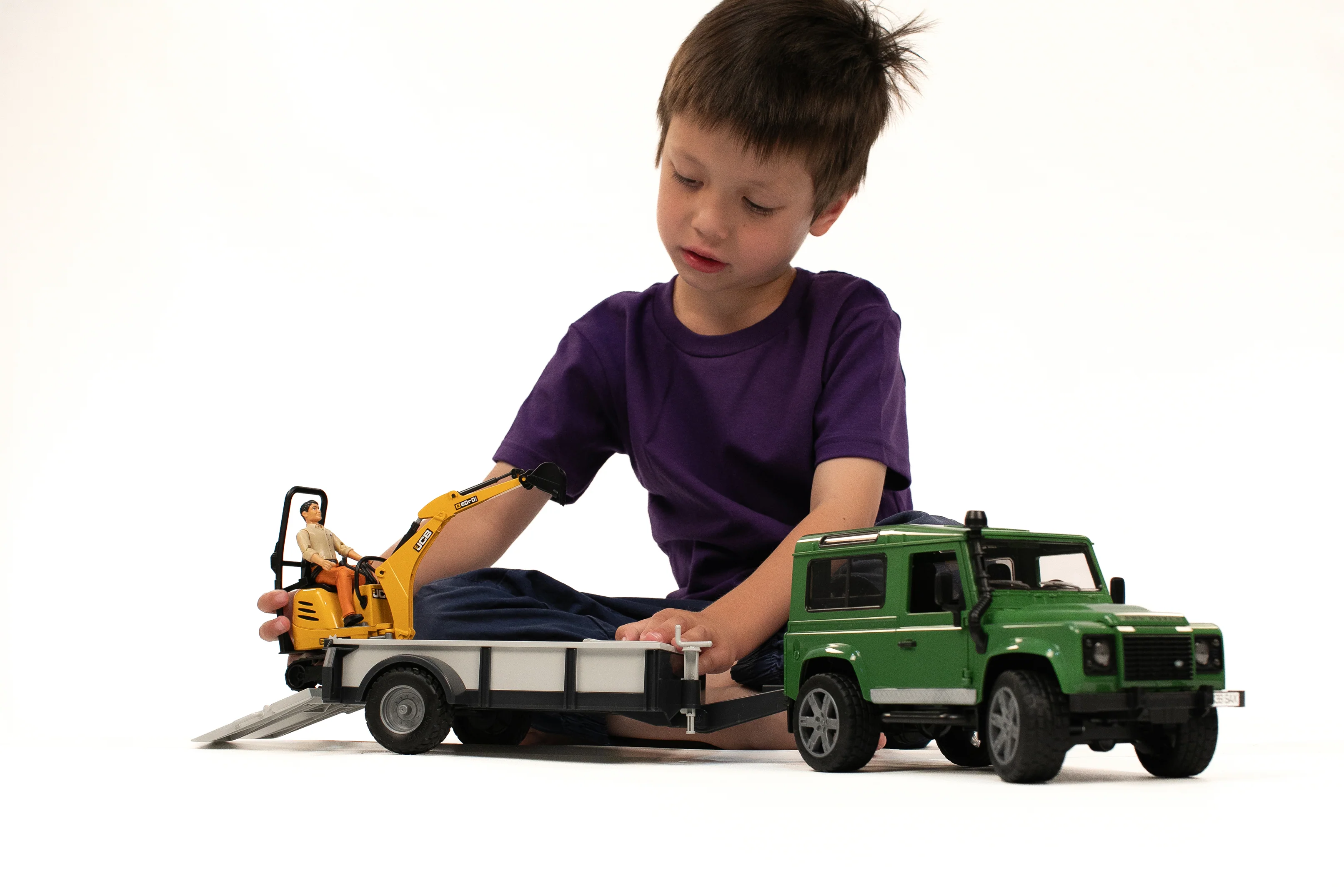 Bruder 02593 Land Rover Defender Station Wagon with Trailer, JCB Micro Excavator, Figure 26.10.10 - Image 5