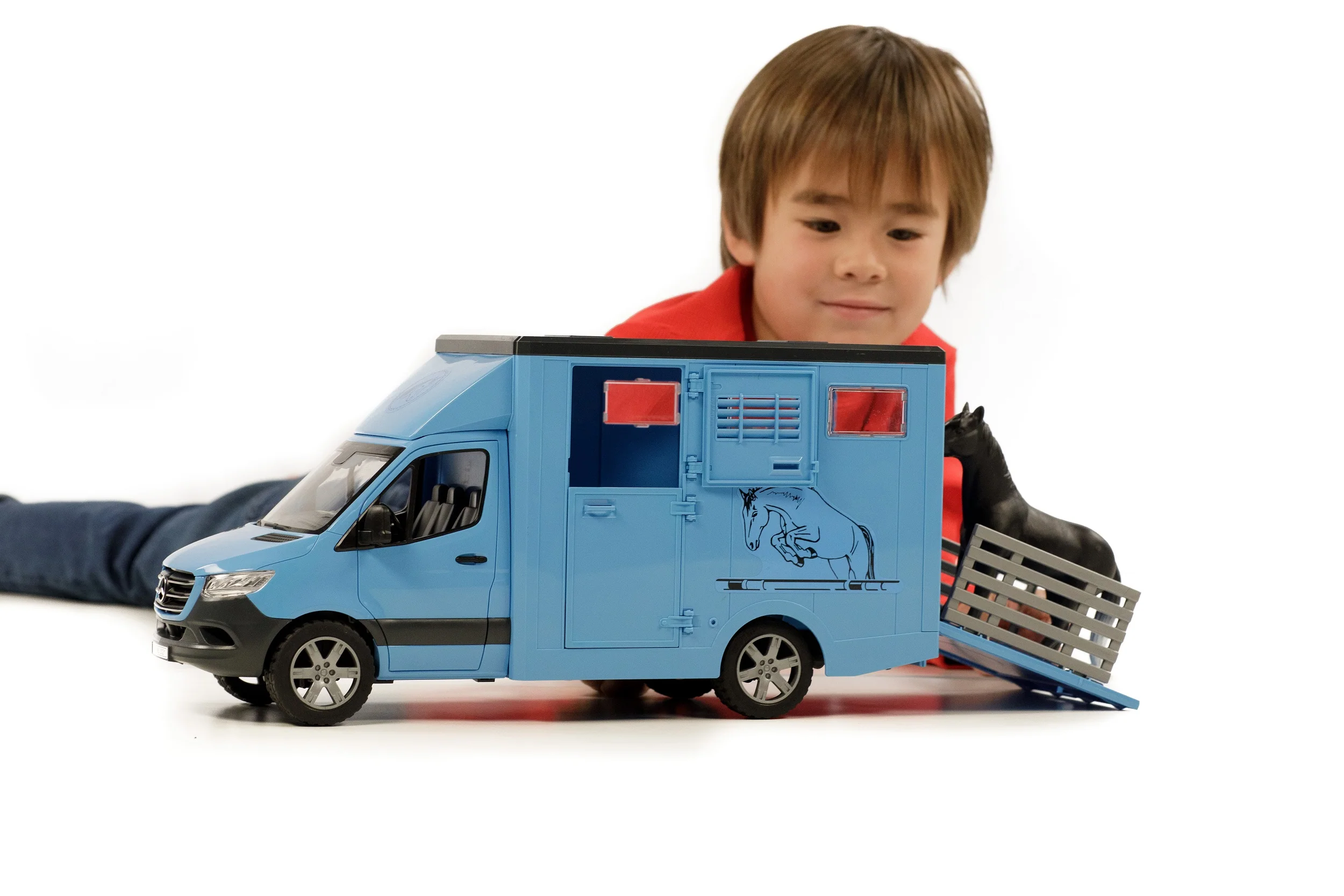 Bruder 02674 Mercedes-Benz Sprinter Animal Transporter with 1 Horse 20.12.8 - Image 7