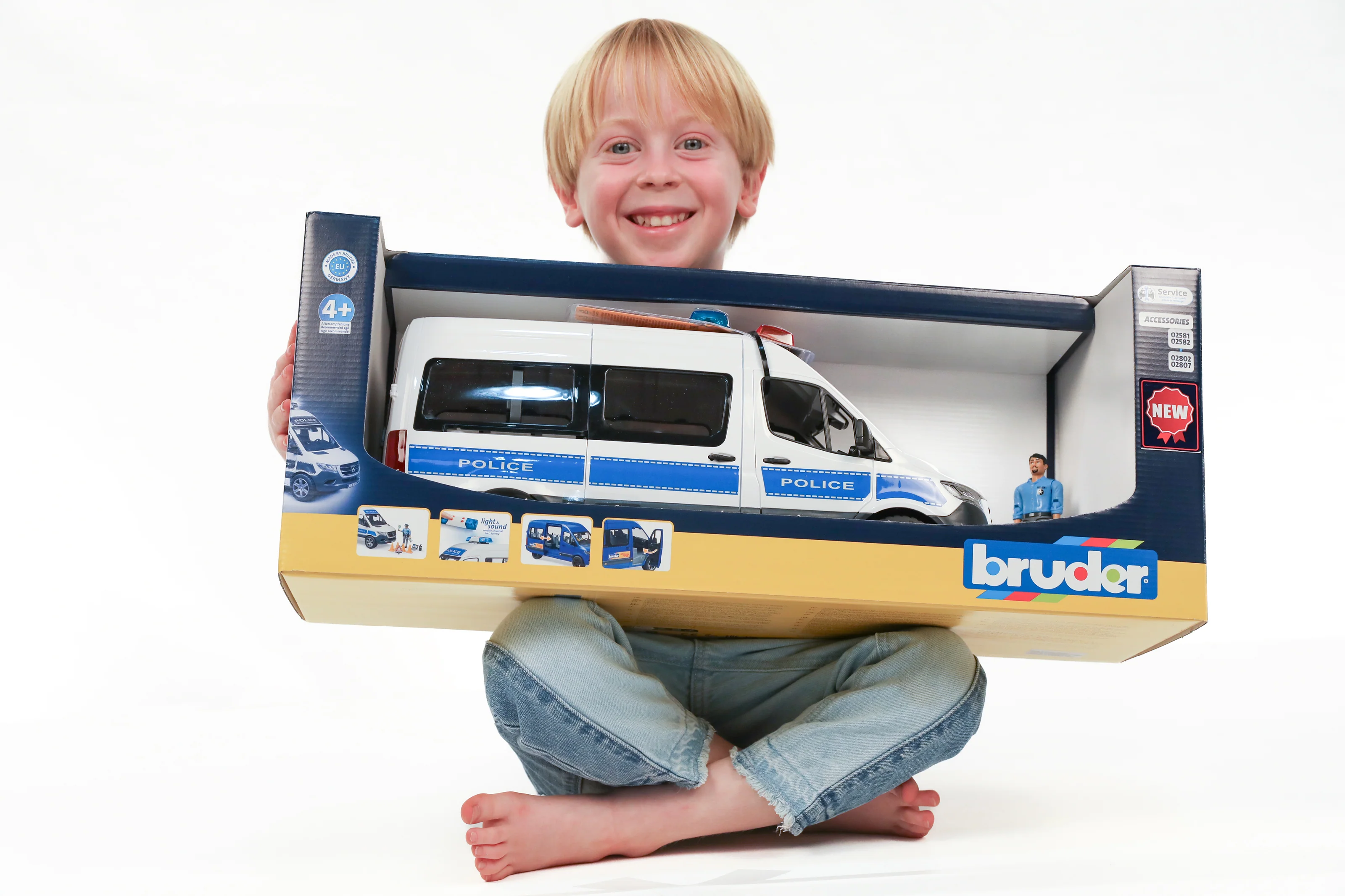 Bruder 02683 Mercedes-Benz Sprinter Police Vehicle with Light & Sound Module 24.12.8 - Image 6