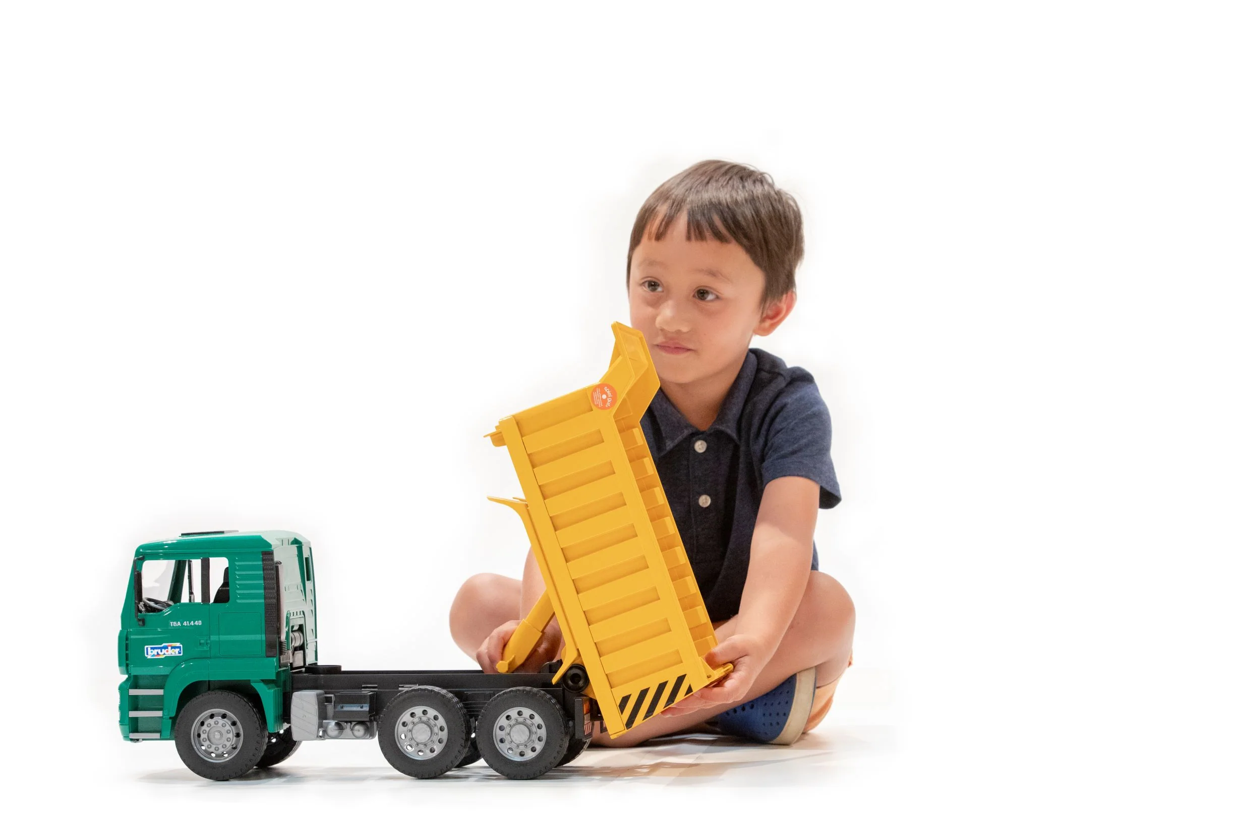 Bruder 02765 Man TGA Dump Truck 20.12.8 - Image 3
