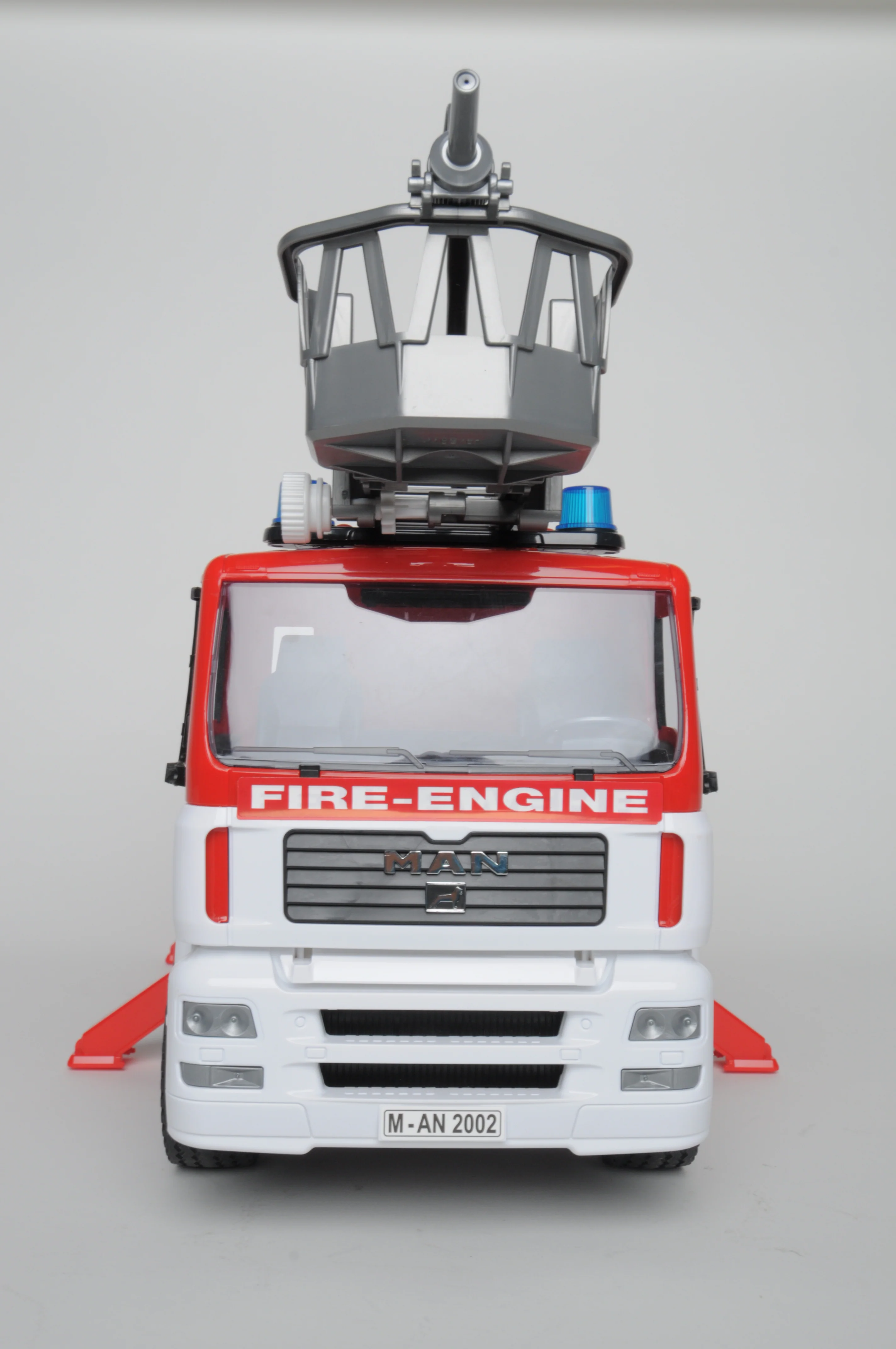 Bruder 02771 Man TGA Fire Engine with Ladder, Water Pump and Light & Sound Module 20.12.8 - Image 5