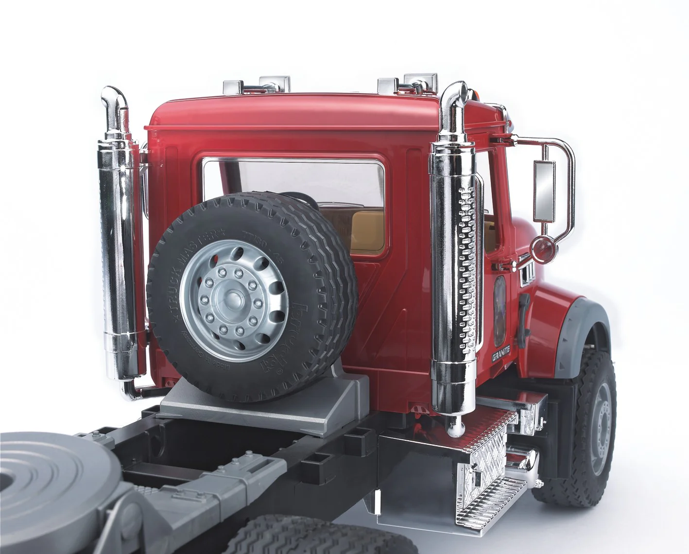 Bruder 02813 Mack Granite Truck with Low Loader and JCB 4CX Backhoe Loader  40.12.9 - Image 3
