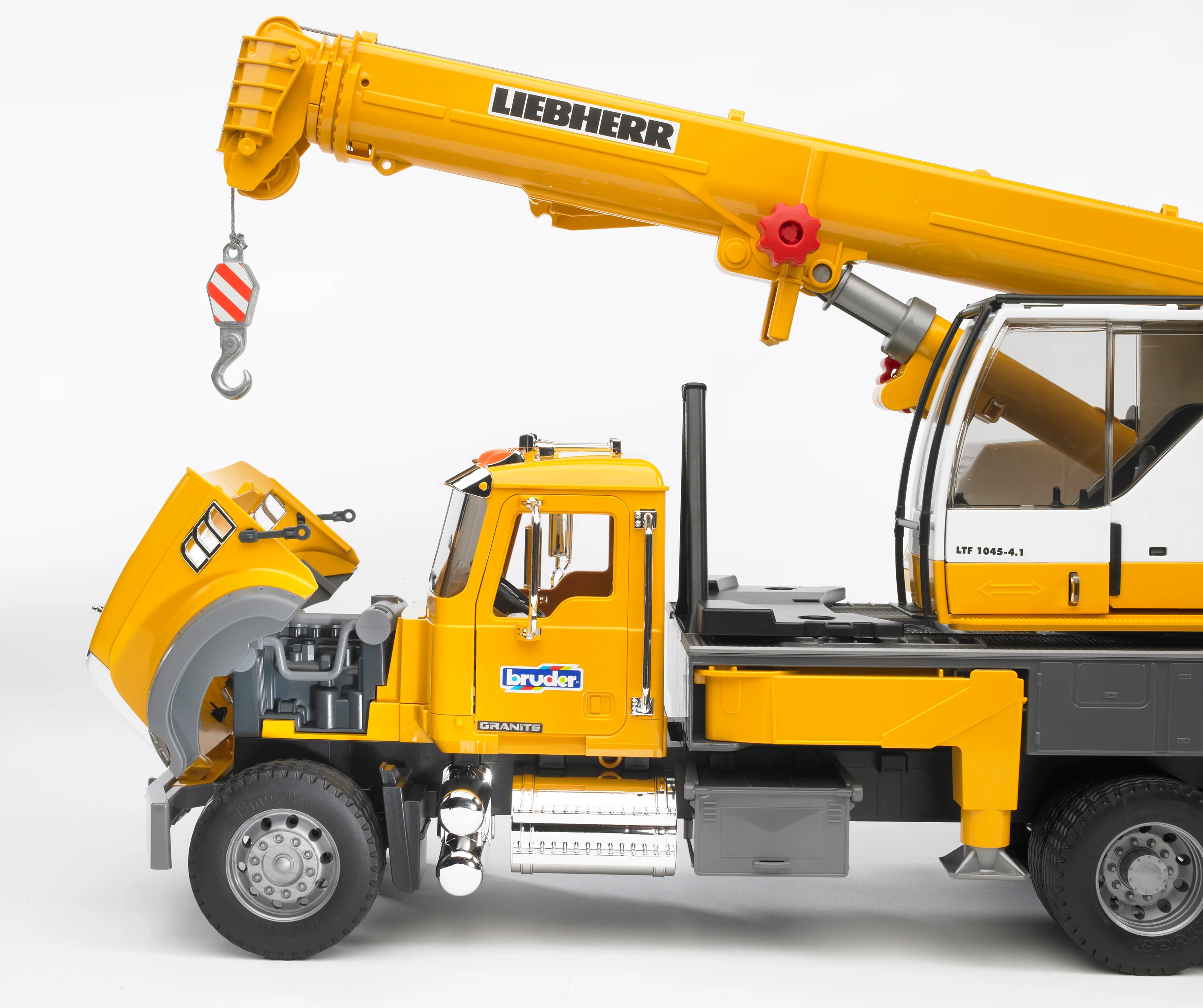 Bruder 02818 Mack Granite Liebherr Crane Truck 28.12.10 - Image 3
