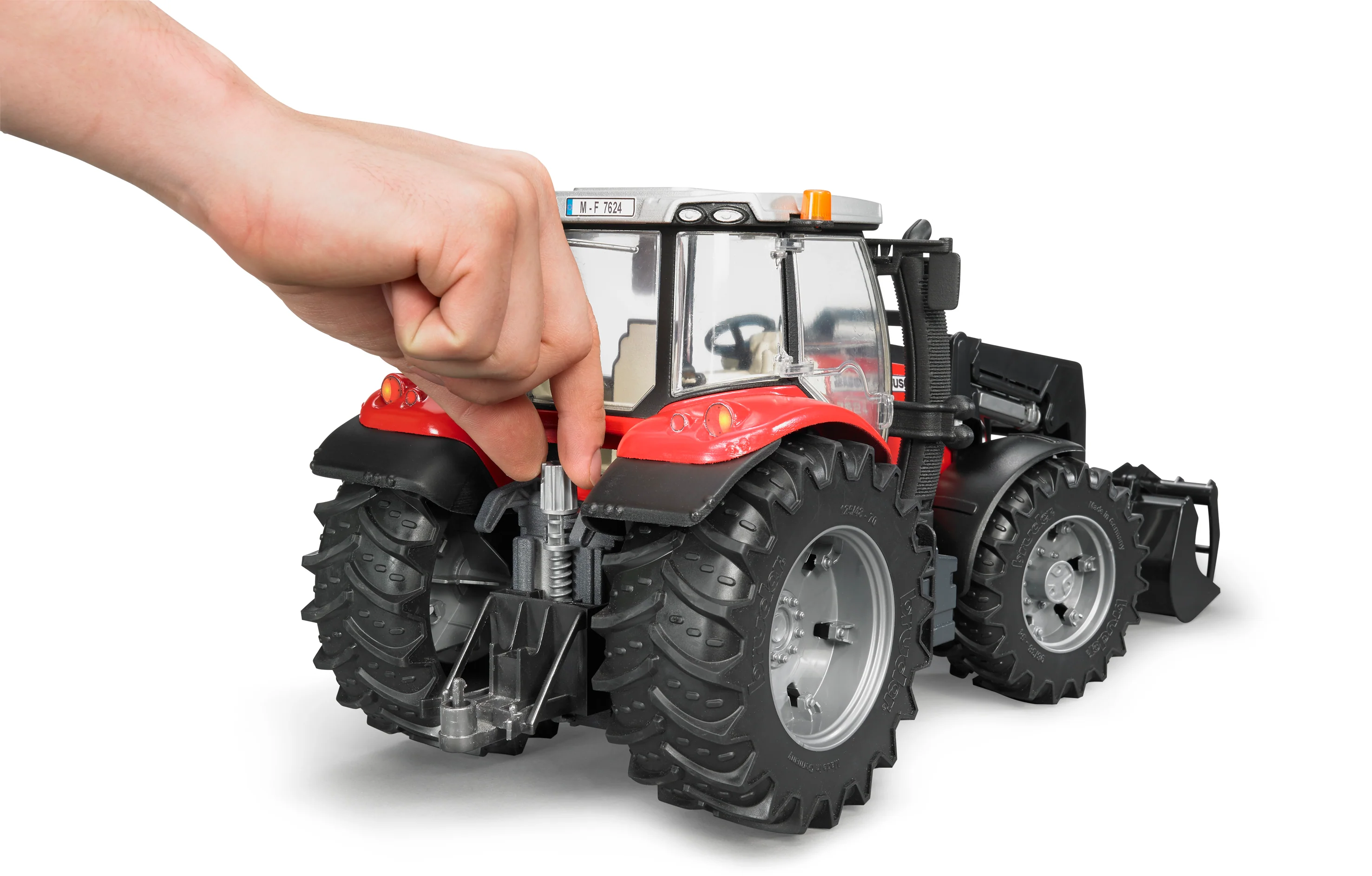 Bruder 03047 Massey Ferguson 7624 with Front Loader 20.12.8 - Image 4