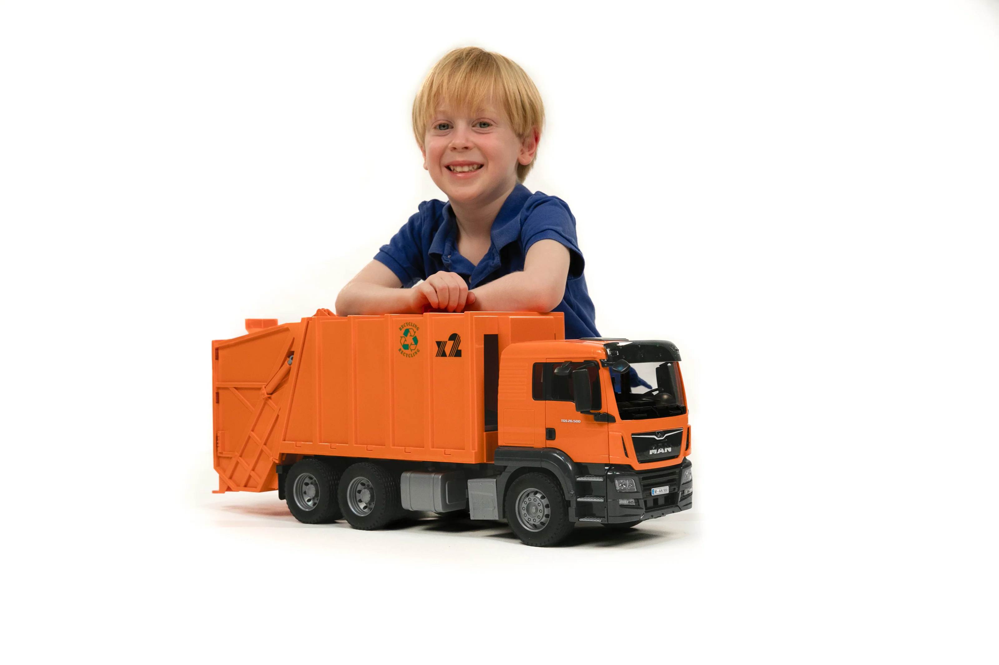 Bruder 03760 Man TGS Garbage Truck (Orange) 28.12.10 - Image 5