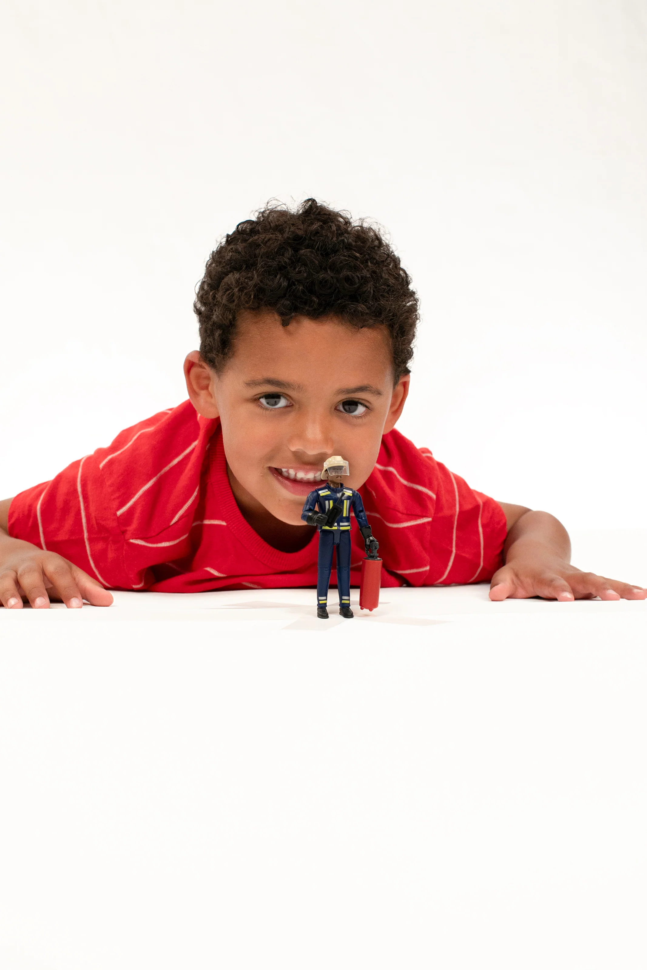 Bruder 60101 Firefighter with Medium Skin Tone and Accessories 6.6.6 - Image 3