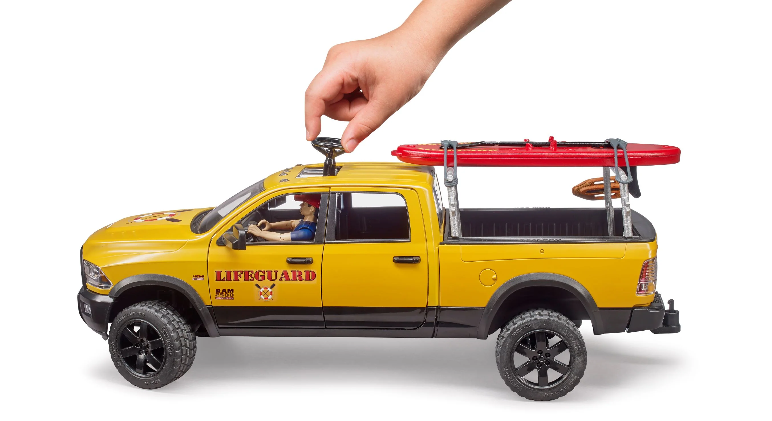 Bruder 02506 Ram 2500 Lifeguard Power Wagon with Lifeguard, Stand-up Paddleboard 24.12.8 - Image 4
