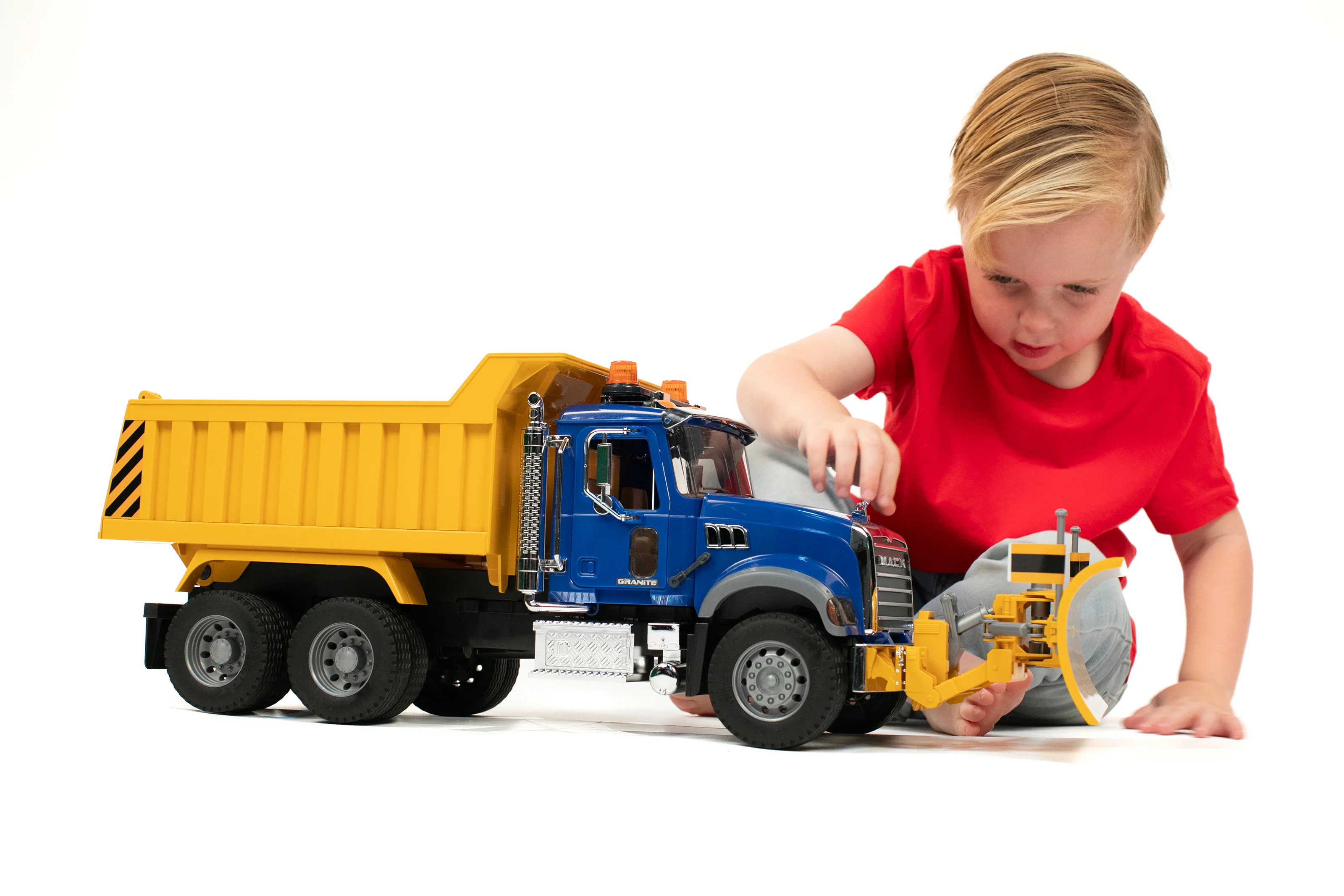 Bruder 02825 Mack Granite Dump Truck with Snowplow Blade 26.10.10 - Image 6