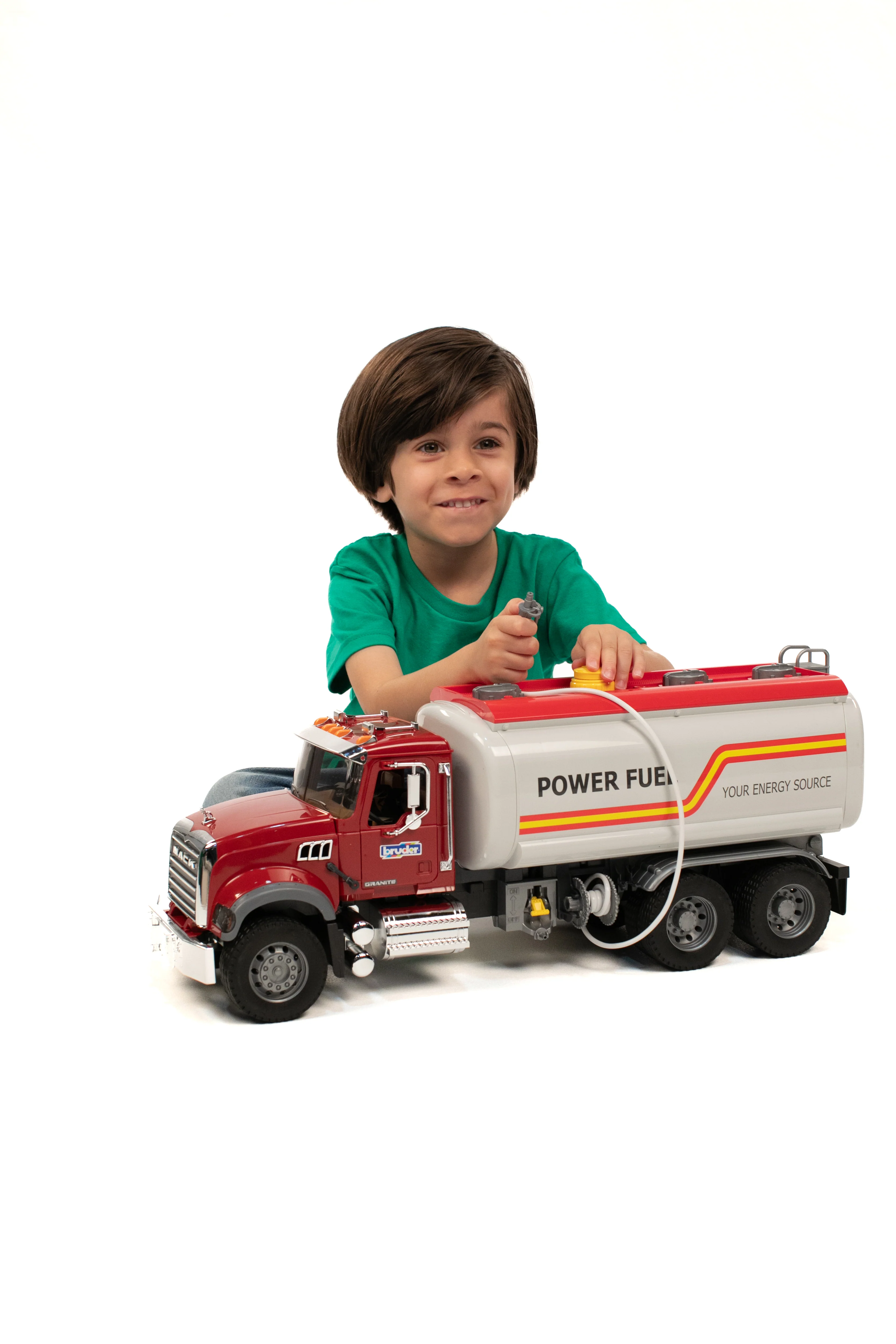 Bruder 02827 Mack Granite Tanker Truck 24.12.8 - Image 4